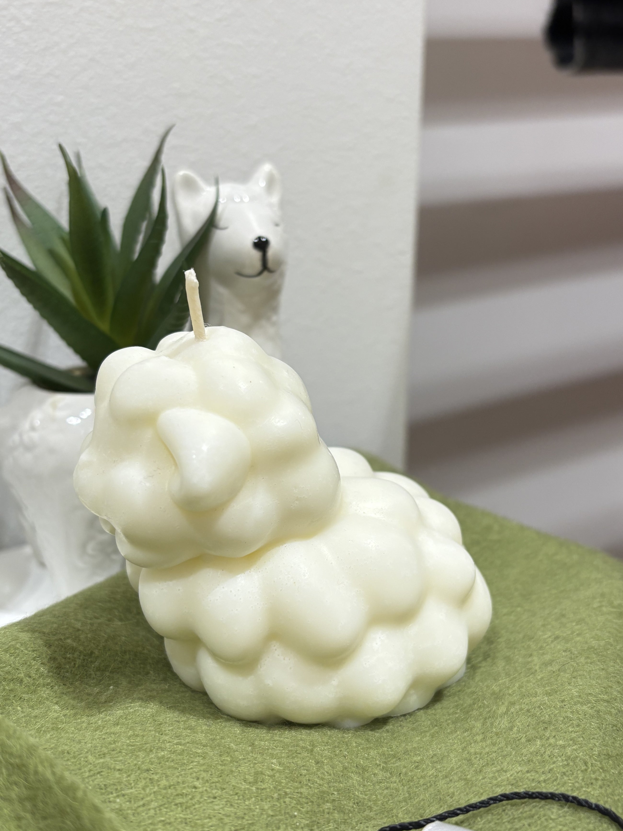 WooliWooli Original Handmade Candle