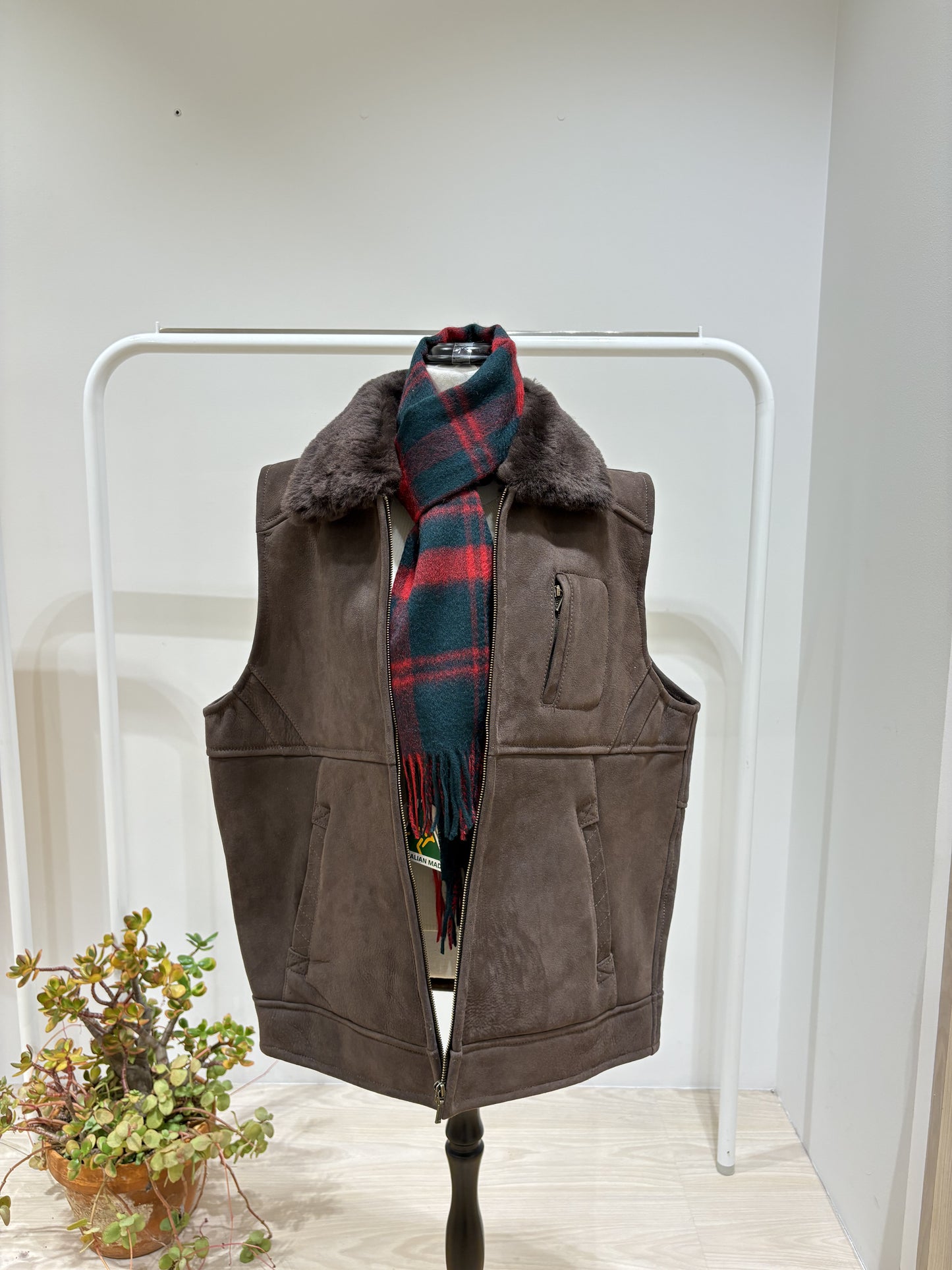 Men's Double Face Sheepskin Vest - Dark Brown -XXXL