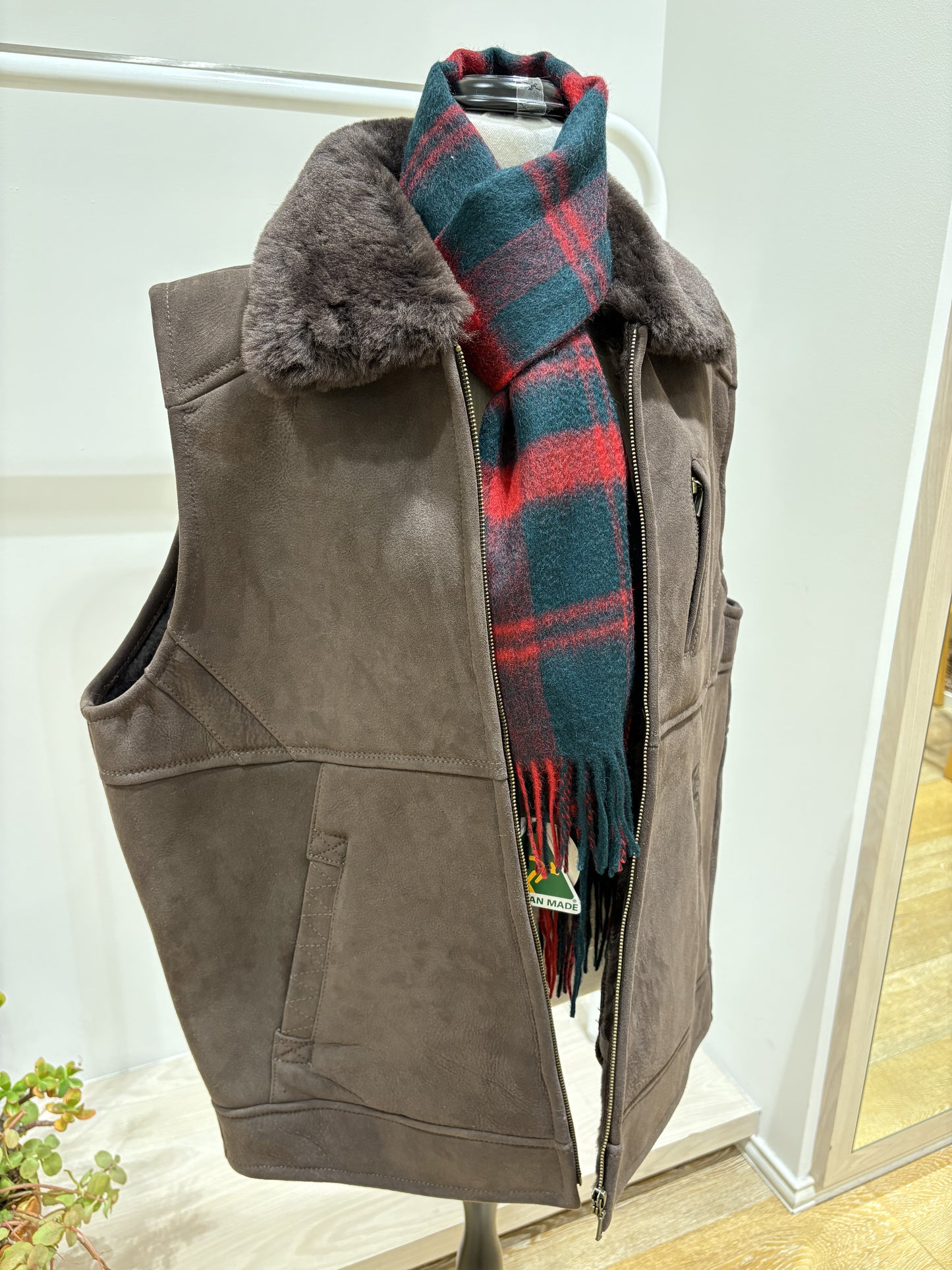 Men's Double Face Sheepskin Vest - Dark Brown -XXXL