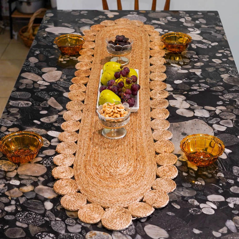 Table Runner (Classic)